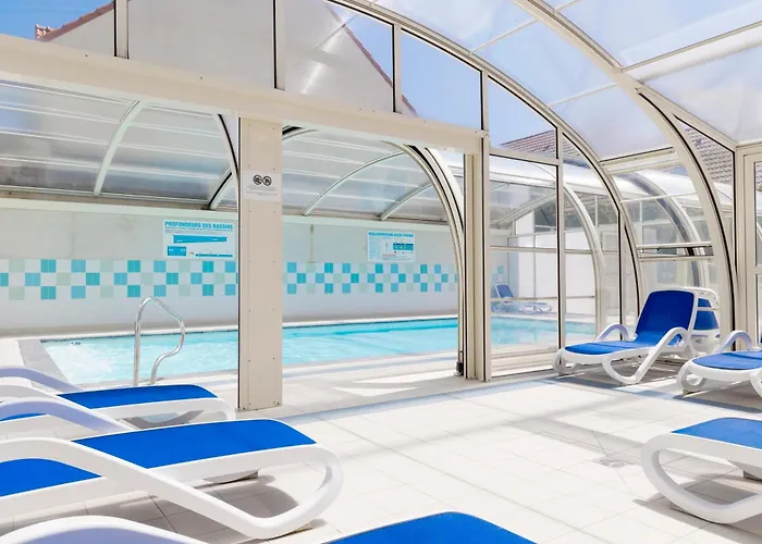 Holiday home Odalys Les De La Baie